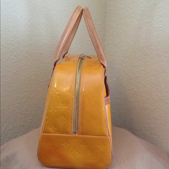 LOUIS VUITTON Monogram Tompkins Square Bag - Picture 4 of 8